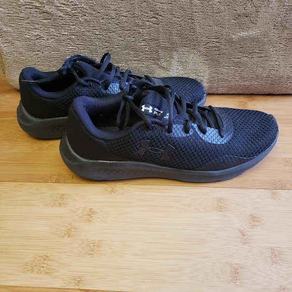 Under Armour running shoes - Picture 7 of 8